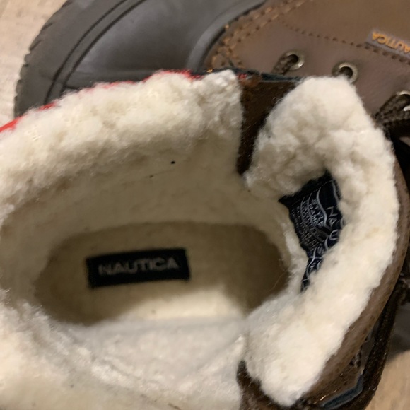 Brand new boys Nautica snow boots! Never been worn! - Picture 4 of 6